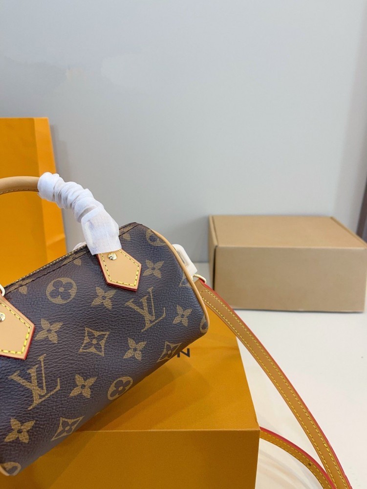 【AT3503】Louis Vuitton ミニ枕バッグ | クラシックなダミエ柄 | スタイリッシュで洗練された