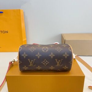 【AT3503】Louis Vuitton ミニ枕バッグ | クラシックなダミエ柄 | スタイリッシュで洗練された
