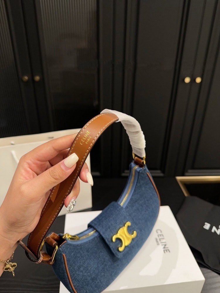 【AT3507】CELINE デニム AVA ジーンズの三日月バッグ。トレンドに合わせて。