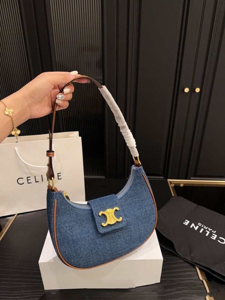 【AT3507】CELINE デニム AVA ジーンズの三日月バッグ。トレンドに合わせて。