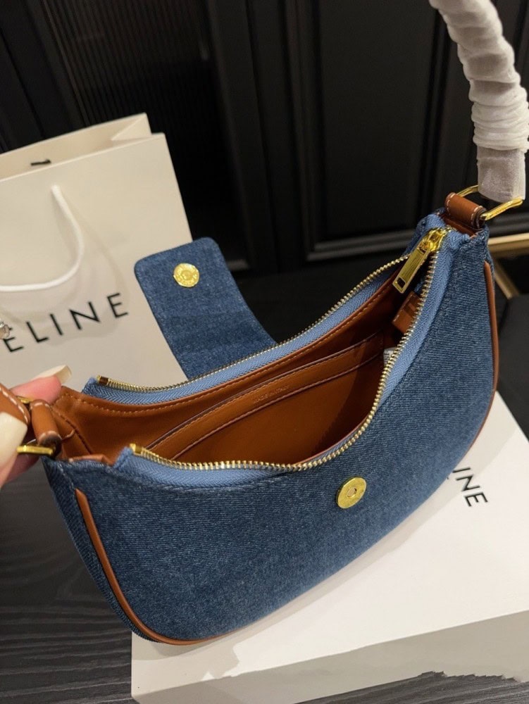 【AT3507】CELINE デニム AVA ジーンズの三日月バッグ。トレンドに合わせて。