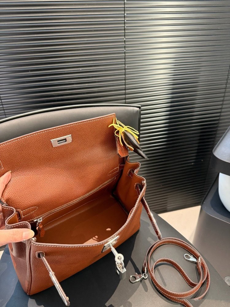 【AT3511】Hermès エルメスのケリー28ボックスカーフハンドバッグ | クラシックでエレガントな高級感