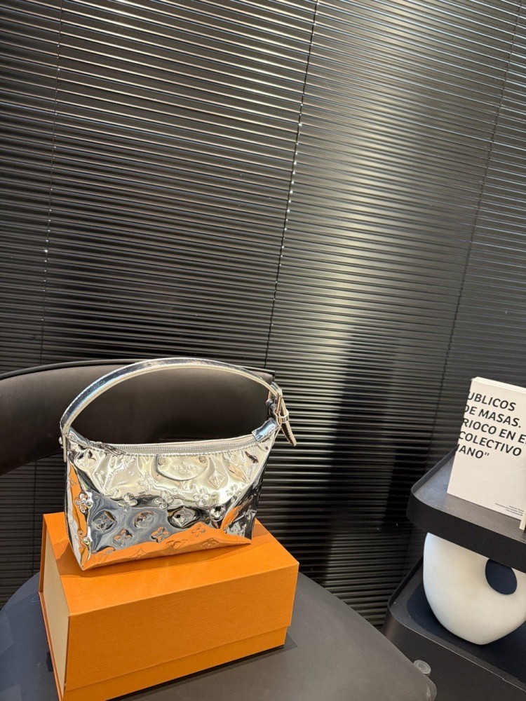 【AT3513】LV Mirror ミラー銀色ショルダーバッグ | クラシックなモノグラムデザイン | おしゃれで万能な使いやすさ