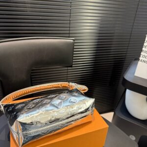 【AT3513】LV Mirror ミラー銀色ショルダーバッグ | クラシックなモノグラムデザイン | おしゃれで万能な使いやすさ