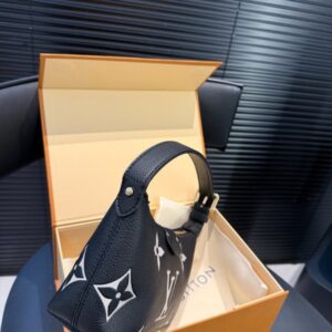【AT3514】LV モノグラムジャイアントシリーズショルダーバッグ（ブラック）