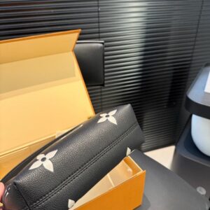 【AT3514】LV モノグラムジャイアントシリーズショルダーバッグ（ブラック）