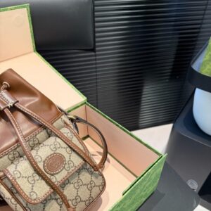 【AT3521】GUCCIのクラシックなモノグラム バケットバッグ。ファッショナブルでレトロなシングルショルダーバッグ。