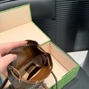 【AT3521】GUCCIのクラシックなモノグラム バケットバッグ。ファッショナブルでレトロなシングルショルダーバッグ。