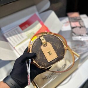 【AT3526】Louis Vuitton ルイ・ヴィトン ミニボワシャポー | クラシックモノグラムシングルショルダーショルダーバッグ | ヴィンテージで精巧