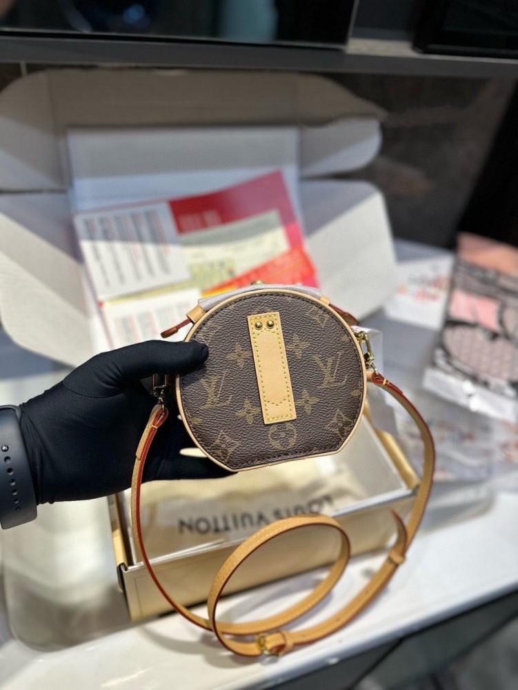 【AT3526】Louis Vuitton ルイ・ヴィトン ミニボワシャポー | クラシックモノグラムシングルショルダーショルダーバッグ | ヴィンテージで精巧