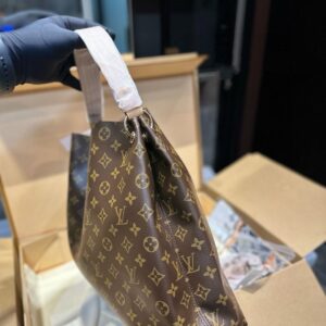 【AT3527】Louis Vuitton ルイ・ヴィトンのグレースフルMM：大容量ショルダーバッグ | クラシックなモノグラムトートバッグ | 軽量で実用的な通勤バッグ