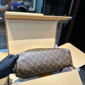 【AT3527】Louis Vuitton ルイ・ヴィトンのグレースフルMM：大容量ショルダーバッグ | クラシックなモノグラムトートバッグ | 軽量で実用的な通勤バッグ
