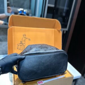 【AT3529】Louis Vuitton Montsouris ブラックエンボスドローバケットバッグ | クラシックでおしゃれ | 大容量の通勤バッグ