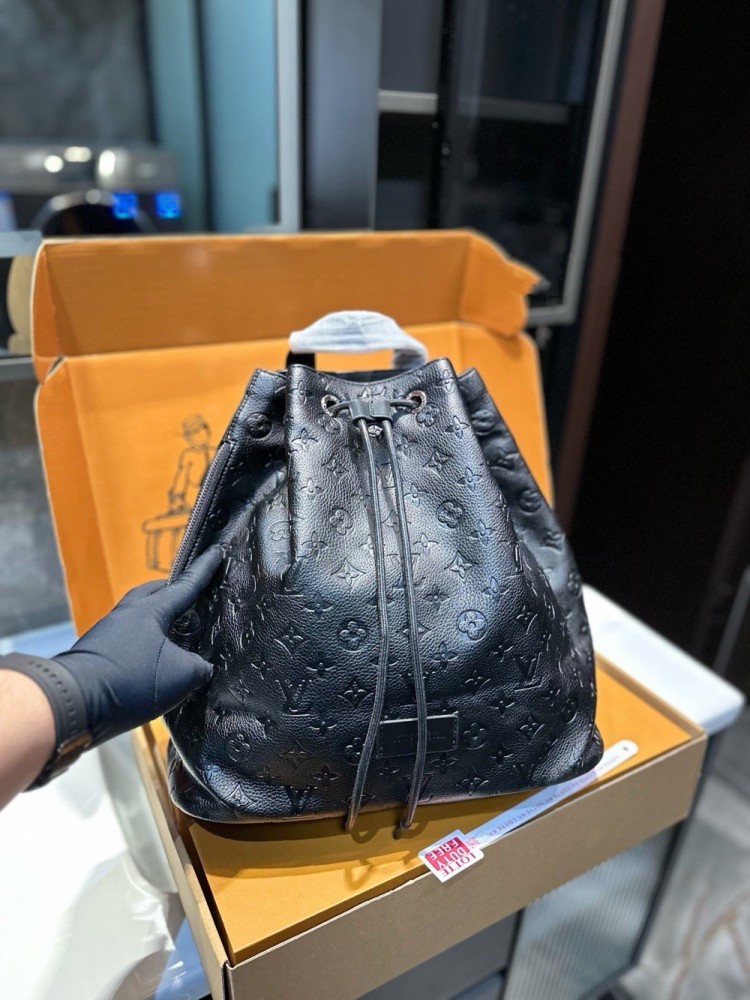 【AT3529】Louis Vuitton Montsouris ブラックエンボスドローバケットバッグ | クラシックでおしゃれ | 大容量の通勤バッグ