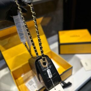 【AT3532】FendiのクラシックなFFモノグラムチェーンバッグ-ファッションで万能、エレガントで精巧