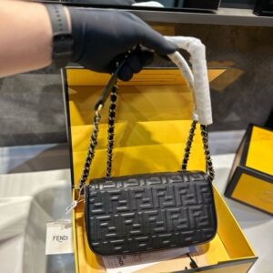 【AT3532】FendiのクラシックなFFモノグラムチェーンバッグ-ファッションで万能、エレガントで精巧