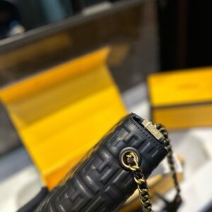 【AT3532】FendiのクラシックなFFモノグラムチェーンバッグ-ファッションで万能、エレガントで精巧