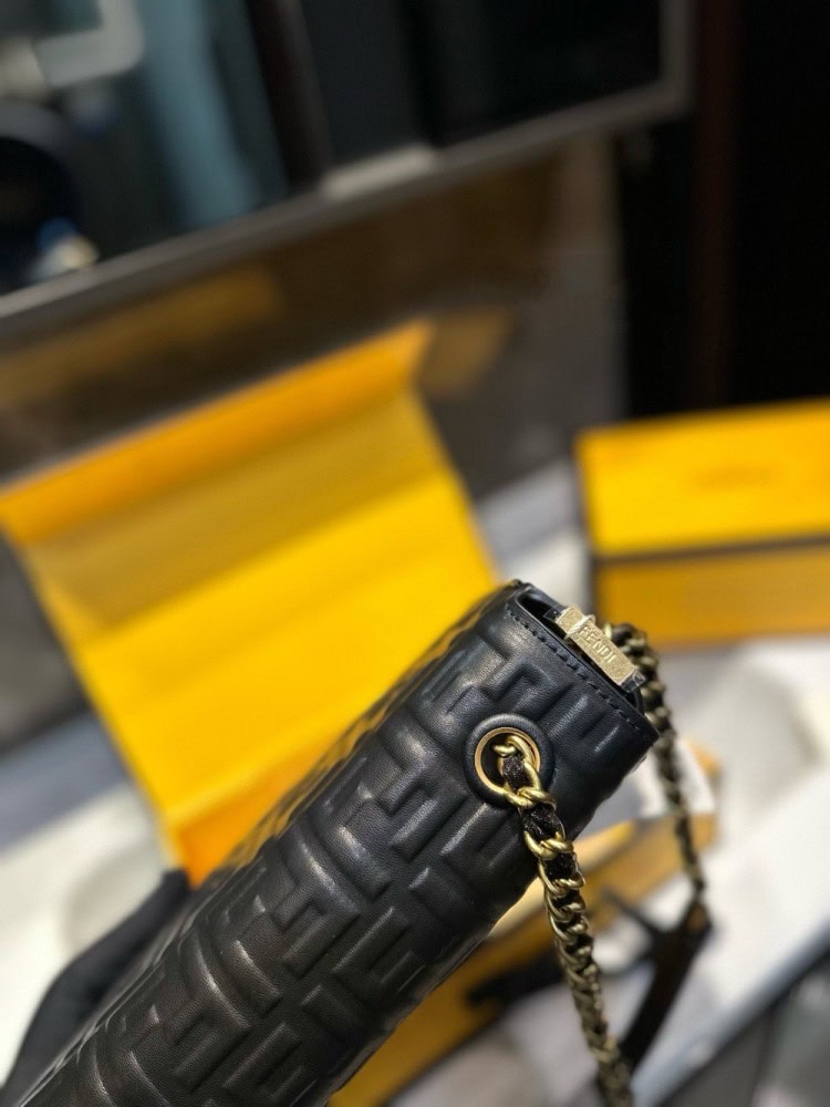 【AT3532】FendiのクラシックなFFモノグラムチェーンバッグ-ファッションで万能、エレガントで精巧