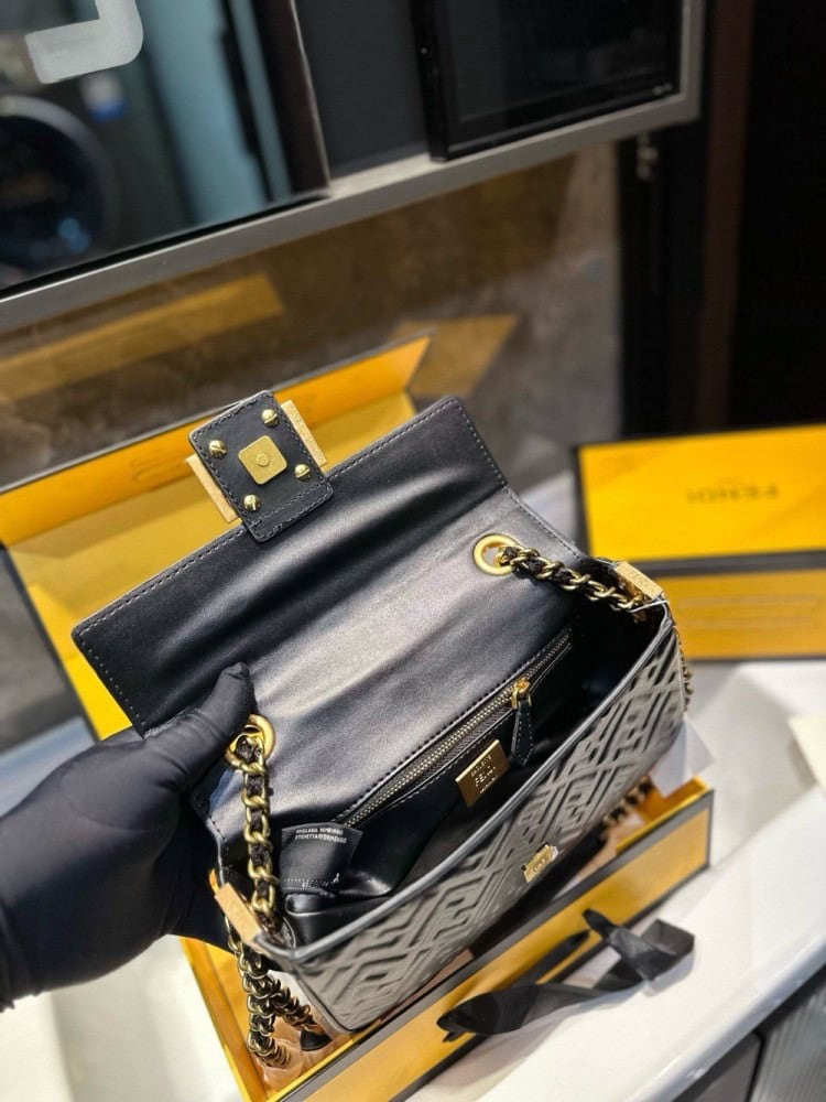 【AT3532】FendiのクラシックなFFモノグラムチェーンバッグ-ファッションで万能、エレガントで精巧
