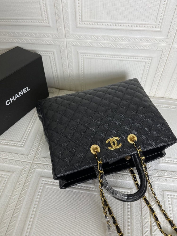 【AT3538】Chanelのクラシックなダイアモンドチェック柄のトートバッグ、ゴールドチェーンと二つのCのロゴ、レトロで高級感のある手提げと肩掛けの両用バッグ　