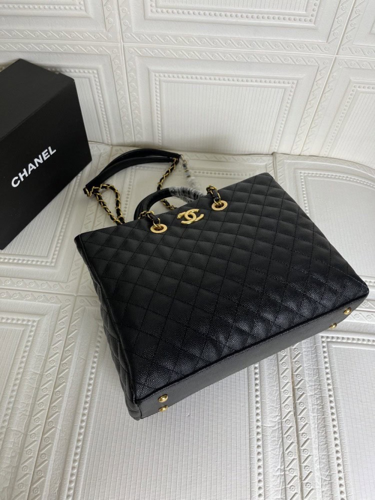 【AT3538】Chanelのクラシックなダイアモンドチェック柄のトートバッグ、ゴールドチェーンと二つのCのロゴ、レトロで高級感のある手提げと肩掛けの両用バッグ　