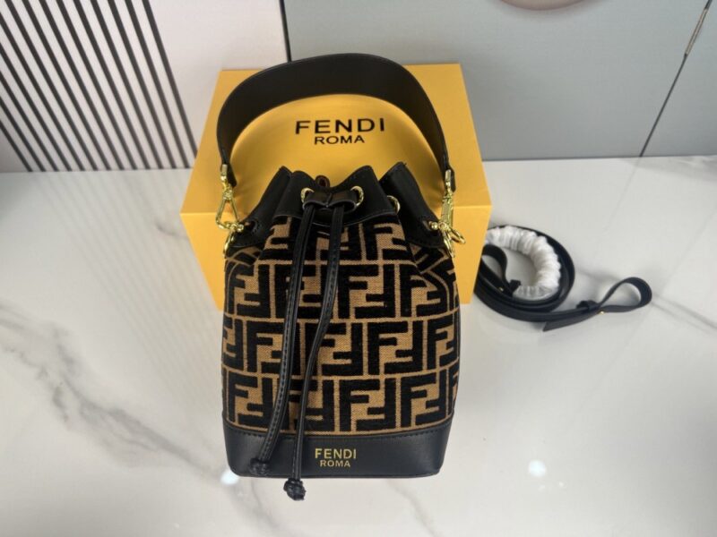【AT3543】Fendi クラシック FF モノグラム バケツバッグ ビンテージキャンバスと牛革の組み合わせ オールマッチの紐付きバッグ ショルダーと斜め掛けの両用