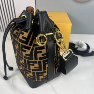 【AT3543】Fendi クラシック FF モノグラム バケツバッグ ビンテージキャンバスと牛革の組み合わせ オールマッチの紐付きバッグ ショルダーと斜め掛けの両用