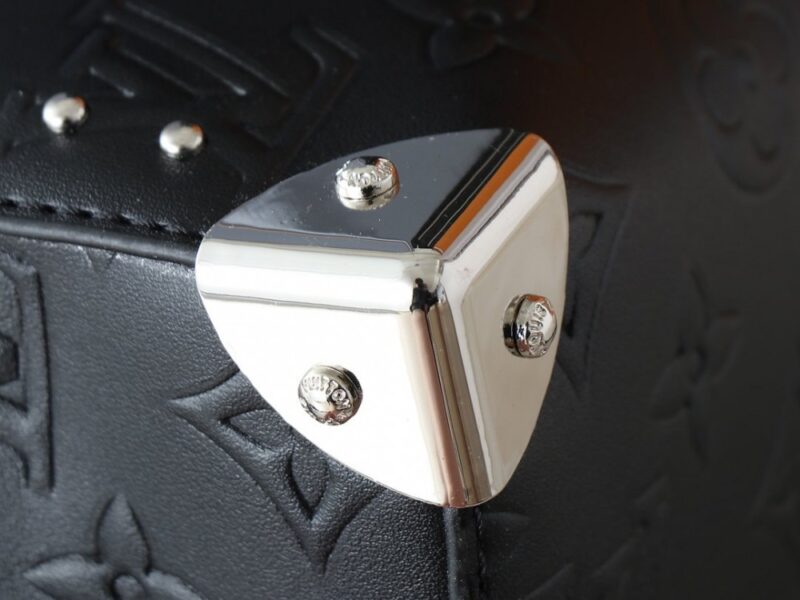 【AT3548】LVのハイエンドブラックリベットロック付きトートバッグ。ファッショナブルで万能なスクエアバッグ Louis Vuitton