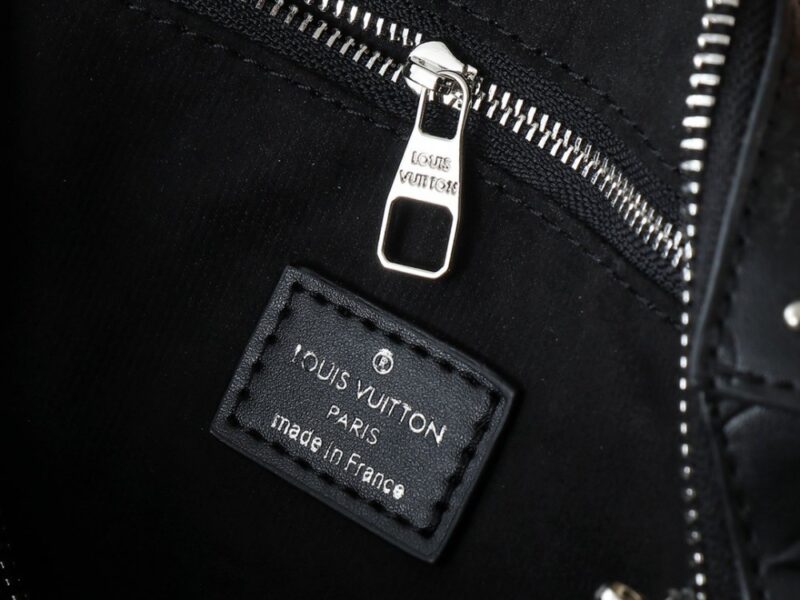 【AT3548】LVのハイエンドブラックリベットロック付きトートバッグ。ファッショナブルで万能なスクエアバッグ Louis Vuitton
