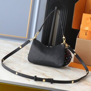 【AT3554】Louis Vuitton ルイヴィトンのヴィンテージEPIレザーとマルチカラーパターンのクラッチバッグは、ファッショナブルなチェーンショルダーバッグです。