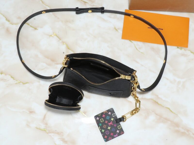【AT3554】Louis Vuitton ルイヴィトンのヴィンテージEPIレザーとマルチカラーパターンのクラッチバッグは、ファッショナブルなチェーンショルダーバッグです。
