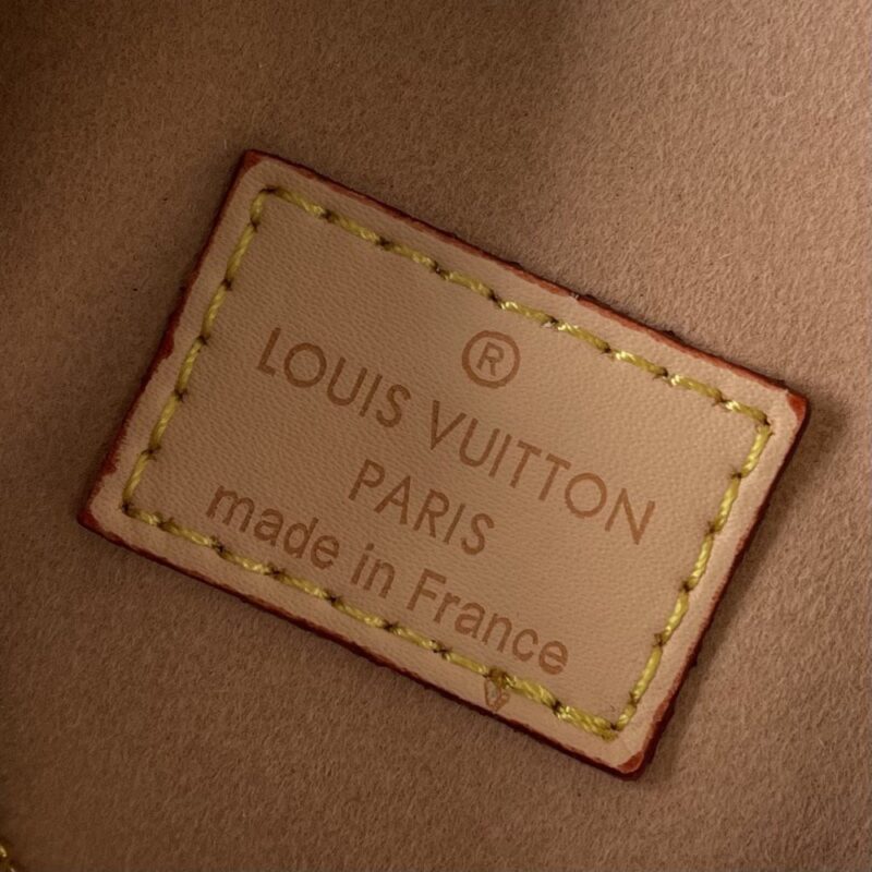 【AT3557】Louis VuittonのLV白いモノグラムミニクッションバッグ、ファッショナブルなリボンショルダー斜めがけハンドバッグ。