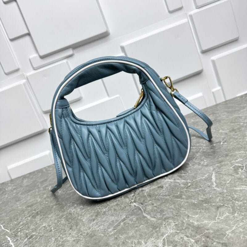 【AT3576】Miu Miu ミュウミュウのファッションプリーツショルダーバッグ（アドバンストグレーブルー）