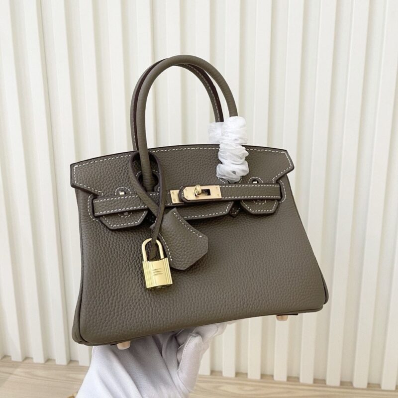 【AT3580】Hermes エルメスのクラシックなグレーのブラックバッグ。手提げ、肩にかけ、斜めがけにできます。