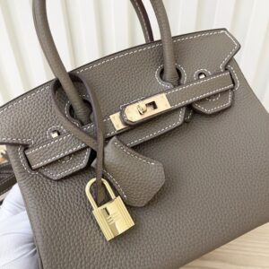 【AT3580】Hermes エルメスのクラシックなグレーのブラックバッグ。手提げ、肩にかけ、斜めがけにできます。