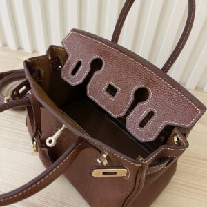【AT3584】Hermes エルメスのボリードバッグ、クラシックスタイル｜ハイエンドな質感のブラウン色、手提げと斜め掛けができる女性用バッグ