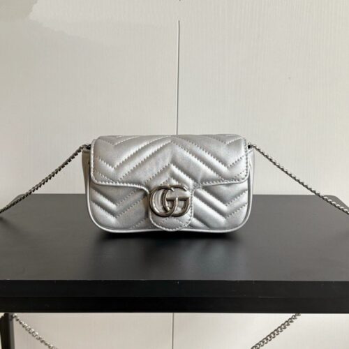 【AT3596】Gucci GG Marmont ミニチェーンショルダーバッグ シルバー牛革 スタイリッシュで万能なアイテム