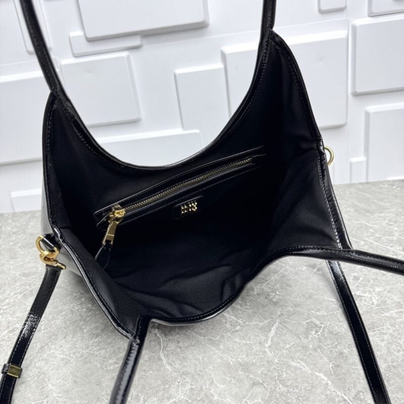 【AT3617】🖤👜✨ Miu Miuのファッションクラシック：黒いパテントレザートートバッグ - エレガントでモダンな完璧な融合