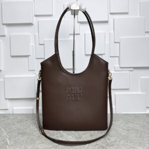【AT3618】🍫👜 Miu Miuエレガントなブラウンレザートートバッグ-ファッションと実用性の完璧な融合