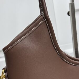 【AT3618】🍫👜 Miu Miuエレガントなブラウンレザートートバッグ-ファッションと実用性の完璧な融合