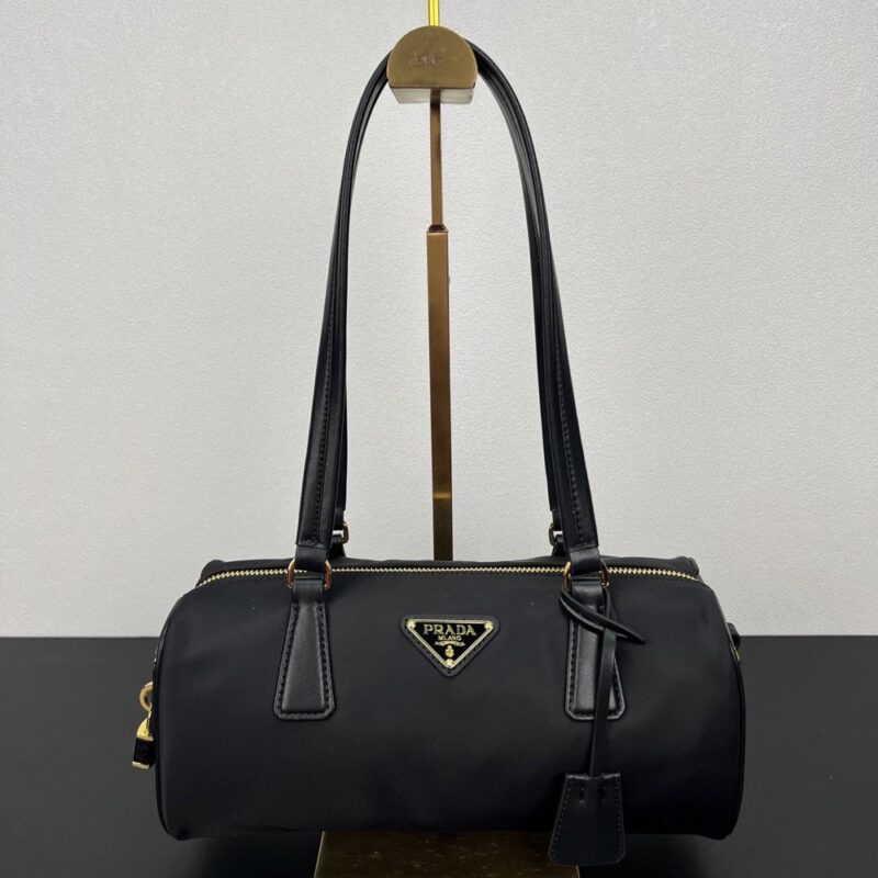 【AT3624】Prada プラダの定番黒色ナイロンハンドバッグ