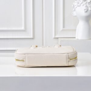【AT3629】🎀 Miu Miu クラシックでレトロなミニトートバッグ 🎀