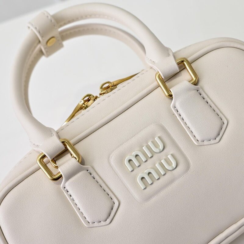 【AT3629】🎀 Miu Miu クラシックでレトロなミニトートバッグ 🎀