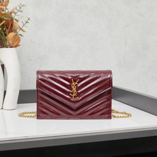 【AT3636】YSL Saint Laurentクラシックチェーンバッグ - 光沢のあるワインレッド色