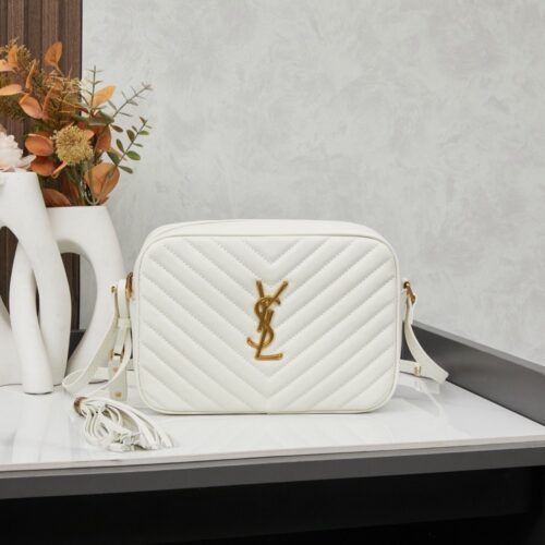 【AT3642】YSL セントローランのルルウ ラムスキンダイヤモンドチェーンバッグ