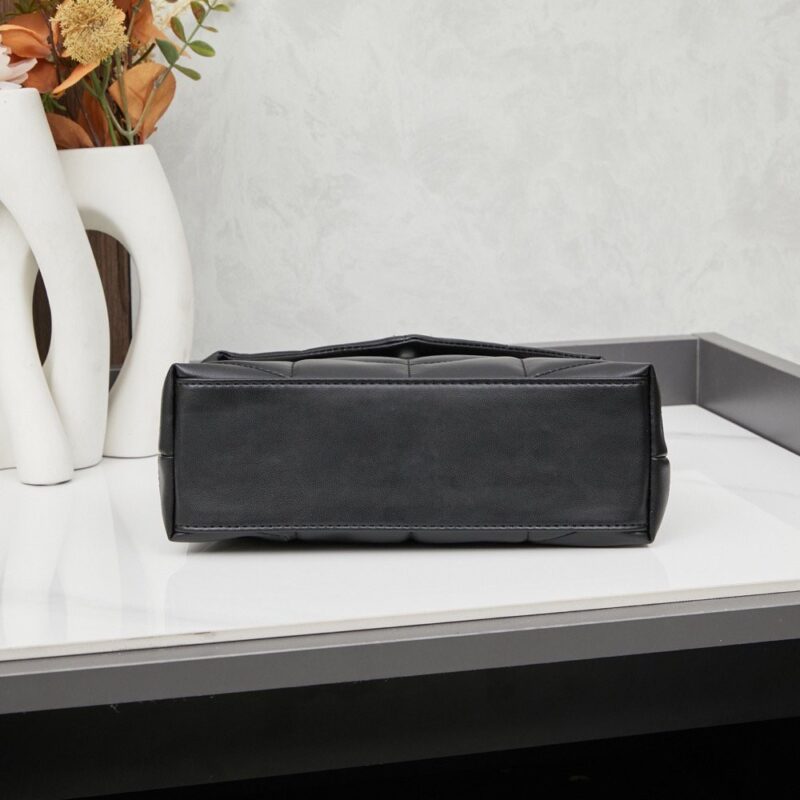 【AT3646】YSL SAINT LAURENTの定番Nikiシリーズの菱形チェーンバッグ