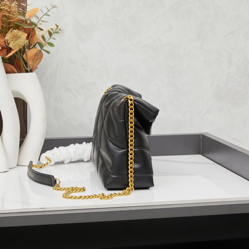 【AT3647】YSL セントローランのLoulou Puffyクラシックチェーンバッグ