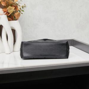 【AT3648】YSL サンローランのルループフィーパフィーマテラスショルダーバッグ | クラシックブラック全て黒金具仕様 🖤