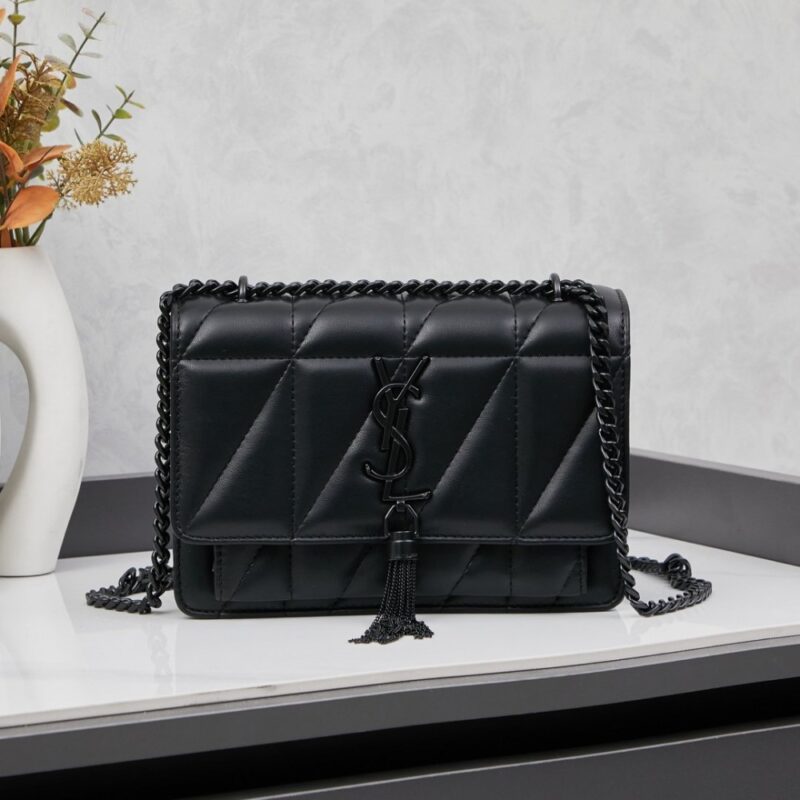 【AT3650】✨YSL Saint Laurent LouLou Small クラシックダイヤモンドフリンジチェーンバッグ✨
