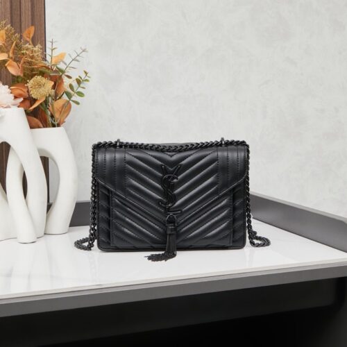 【AT3655】YSL サンローランパリのVickyブラックダイヤモンドチェーンバッグ✨